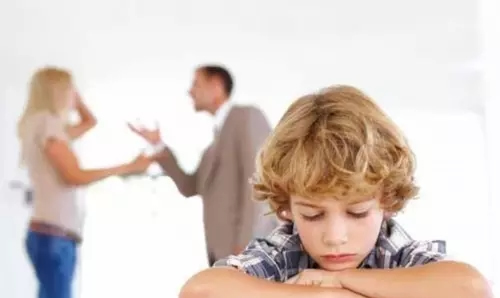 离异父母请不要把你们的恩怨强加到孩子身上
